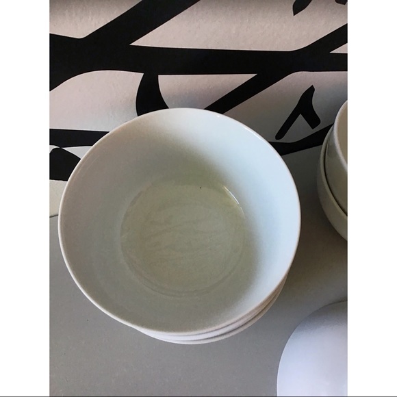 Dinnerware Set - Picture 4 of 5